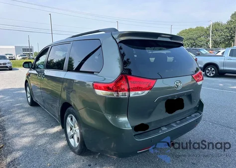 2012 Toyota Sienna Le from USA, damaged, VIN 5TDKK3DC8CS259121